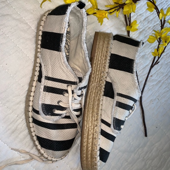 dv by Dolce Vita Striped Sneakers—Espadrille - Picture 4 of 7